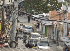 movimentação na favela CDD