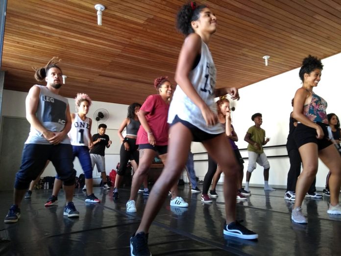 Aulas de dança gratuitas na Fundação Cultural do Estado da Bahia