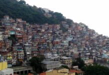 Polícia investiga caso de estupro coletivo que aconteceu após um baile funk na favela do Cantagalo, em Ipanema, no Rio