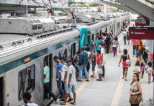 ato contra aumento de passagem de trem