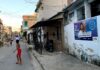 Minidoor social instalado na favela de Acari